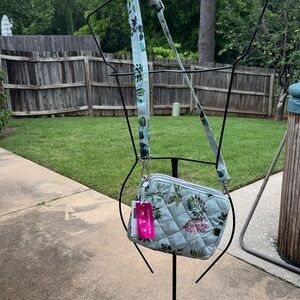 NWT Vera Bradley Medium Triple Compartment Crossbody Bag Seawater Blooms New